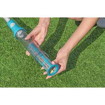 Kit d’entretien piscine avec aspirateur et épuisette AquaSurge Kit d’entretien piscine avec aspirateur et épuisette AquaSurge