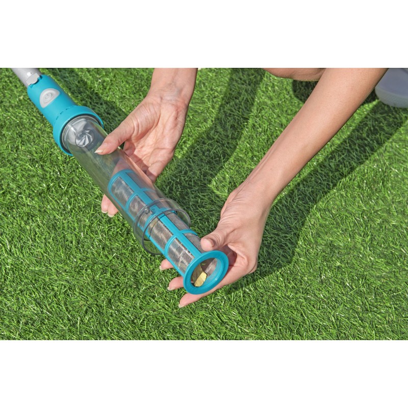 Kit d’entretien piscine avec aspirateur et épuisette AquaSurge Kit d’entretien piscine avec aspirateur et épuisette AquaSurge