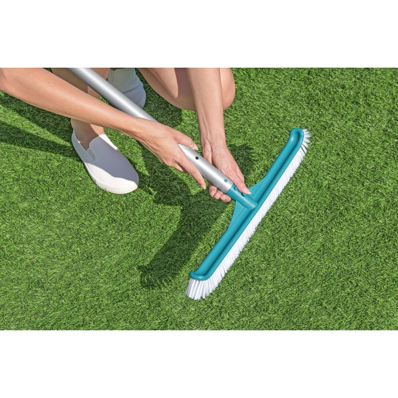 Kit d’entretien piscine avec aspirateur et épuisette AquaSurge Kit d’entretien piscine avec aspirateur et épuisette AquaSurge