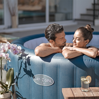 Spa gonflable rond Lay-Z-Spa Milan AirJet Plus 4-6 personnes WIFI Bestway
