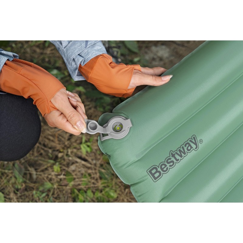 Matelas gonflable Regular AdventuRest™ Bestway® pour un sommeil au chaud Matelas gonflable Regular AdventuRest™ Bestway® pour un sommeil au chaud