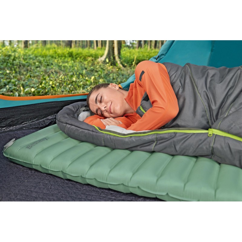 Matelas gonflable Regular AdventuRest™ Bestway® pour un sommeil au chaud Matelas gonflable Regular AdventuRest™ Bestway® pour un sommeil au chaud