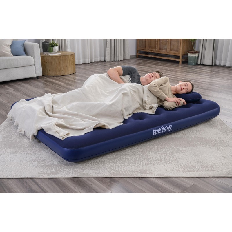 Matelas gonflable 2 places Queen 22 cm Bestway® confort optimal avec pompe incluse Matelas gonflable 2 places Queen 22 cm Bestway® confort optimal avec pompe incluse