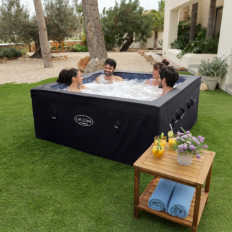 Spa semi-rigide carré Lay-Z-Spa Stockholm AirJet 4-6 personnes WIFI Bestway Spa semi-rigide carré Lay-Z-Spa Stockholm AirJet 4-6 personnes WIFI Bestway