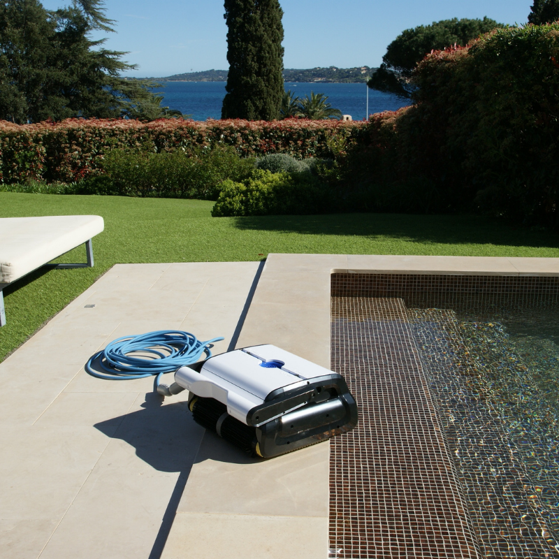 Robot piscine Clean Pool - fond & parois - 4x8 m max