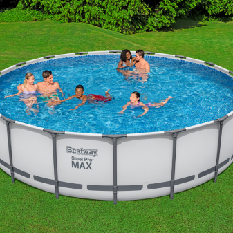 Piscine hors sol tubulaire ronde Bestway Steel Pro Max 549 x 122 cm gris clair