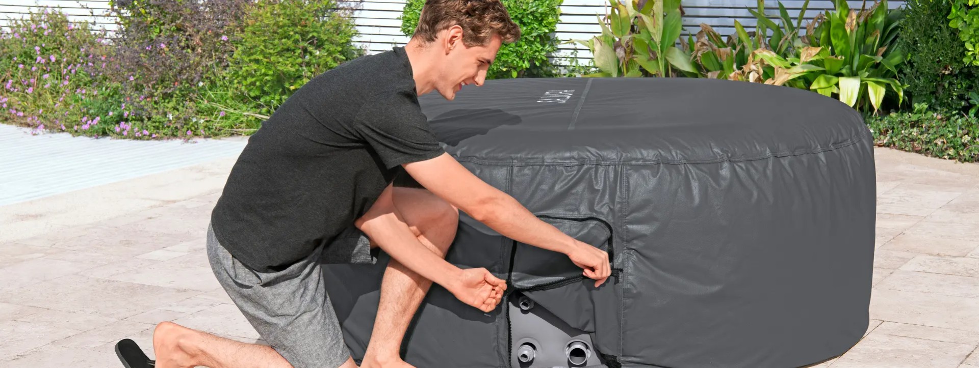 Faire des économies avec un spa gonflable : couverture thermique EnergySense™ et