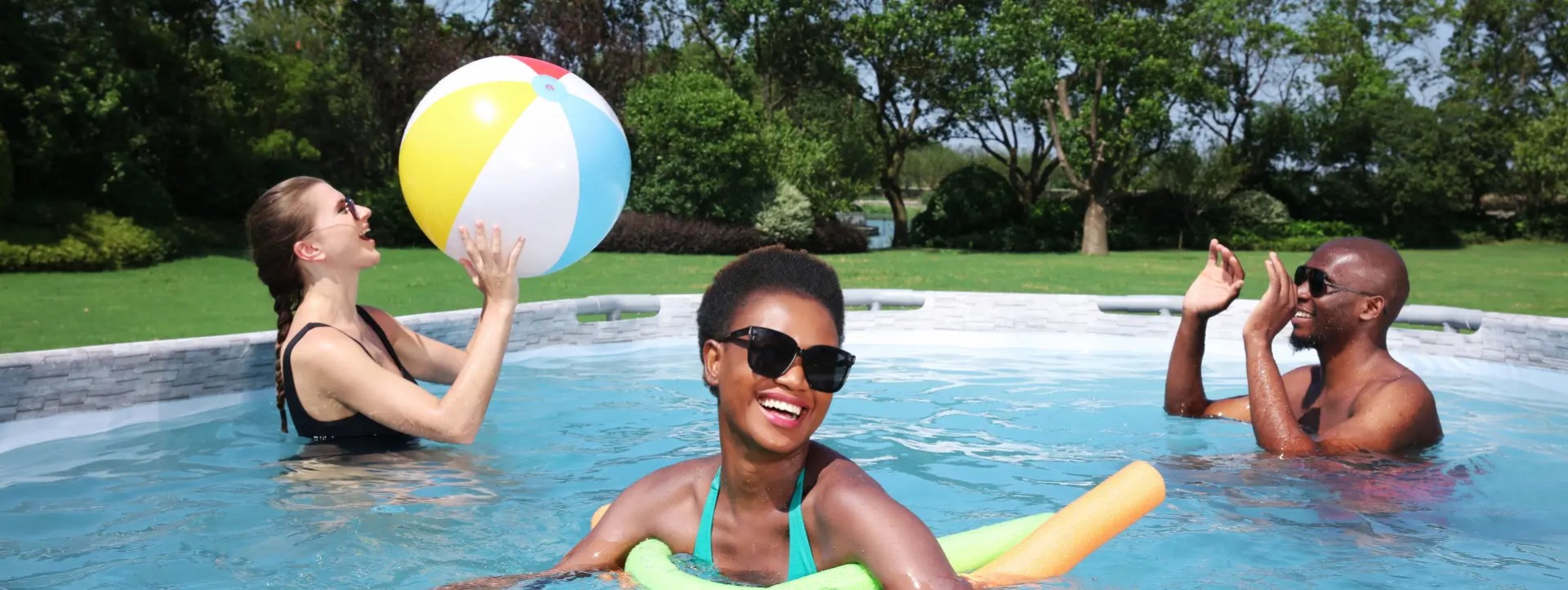 Comment choisir entre le chlore et le brome pour entretenir sa piscine ou son sp