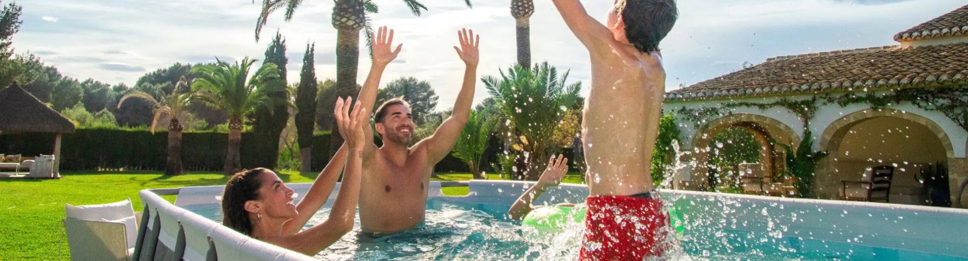 Quelle différence entre piscine autoportante, tubulaire et acier ? 