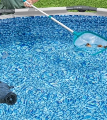 Les accessoires incontournables pour entretenir facilement votre piscine